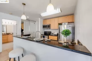 Photo #6: 41087600 Listing