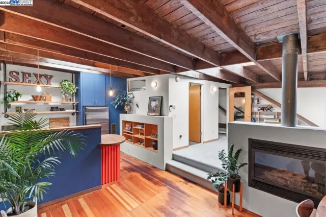 MLS: 41087602 Condo For Sale