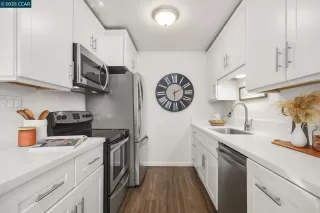 Photo #5: 41087633 Listing