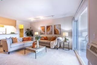 Photo #2: 41087682 Listing 