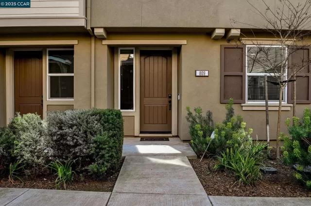 MLS: 41087689 Condo For Sale