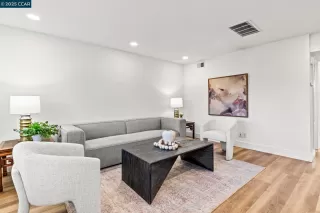 Photo #3: 41087725 Listing 