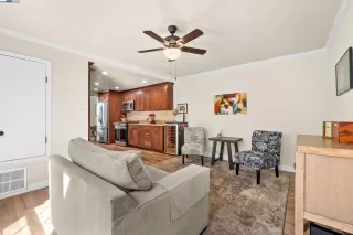 Photo #6: 41087782 Listing