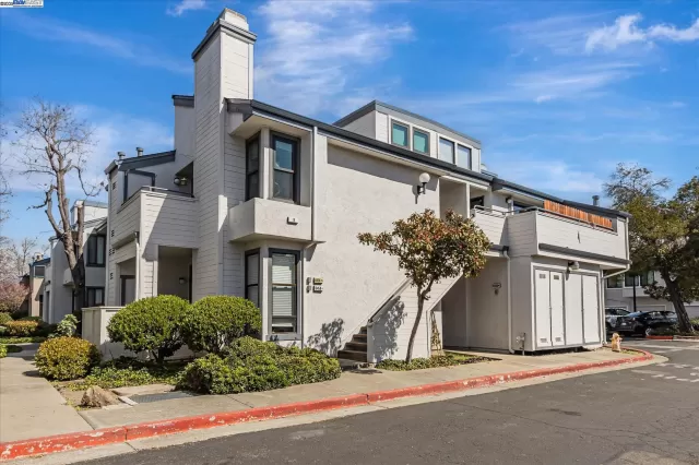 MLS: 41088006 Condo For Sale