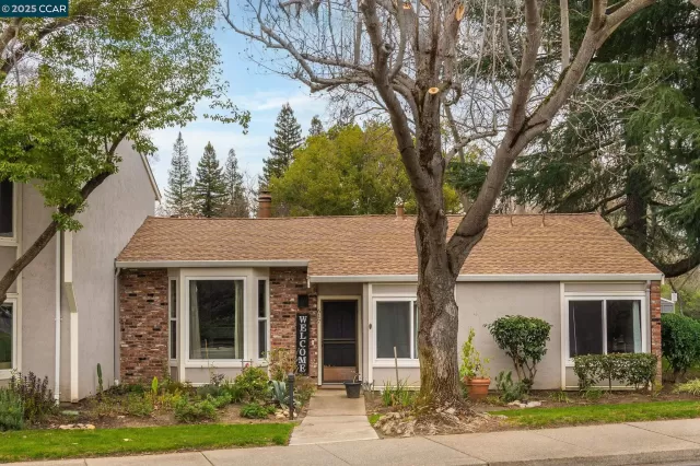 MLS: 41088133 Condo For Sale