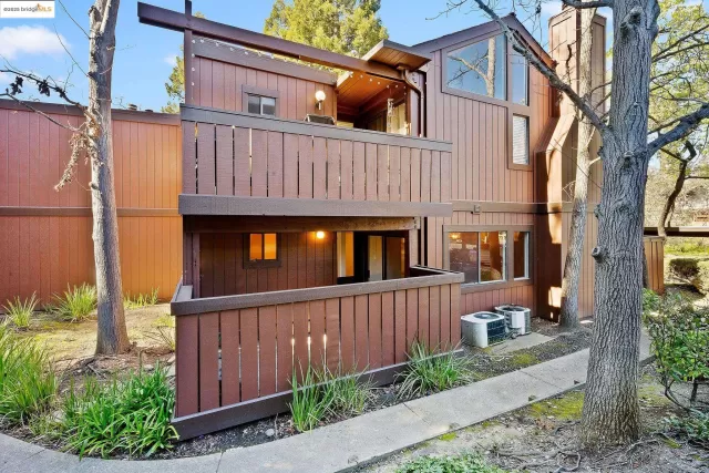 MLS: 41088299 Condo For Sale