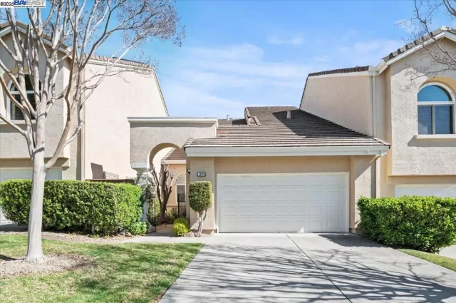 MLS: 41088356 Condo For Sale