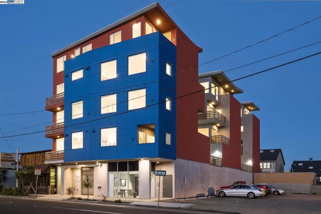 MLS: 41088399 Condo For Sale