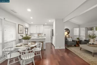 Photo #6: 41088441 Listing