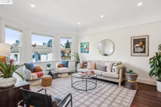 Click for more information on MLS # 41088566 : 1919 WEST More Details about MLS # 41088566 : 1919 WEST