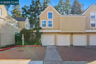 Click for more information on MLS # 41088625 : 267 KINGSTON WAY More Details about MLS # 41088625 : 267 KINGSTON WAY