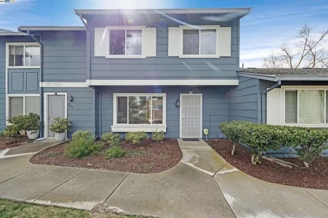 MLS: 41088738 Condo For Sale