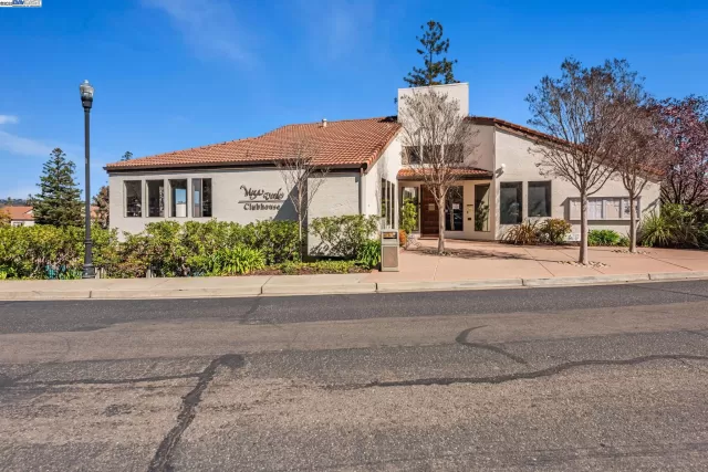 MLS: 41088810 Condo For Sale