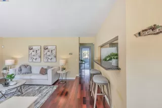 Photo #5: 41088810 Listing 