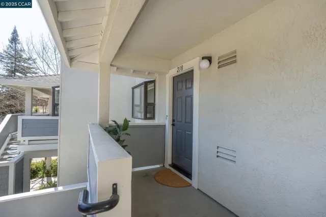 MLS: 41088843 Condo For Sale