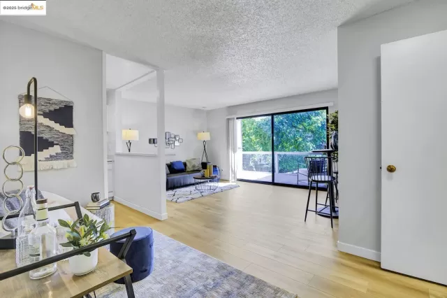 MLS: 41088915 Condo For Sale