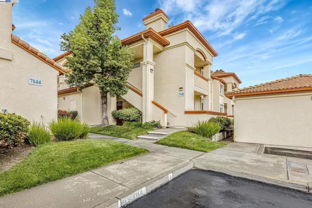 MLS: 41089045 Condo For Sale