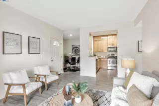 Photo #5: 41089045 Listing