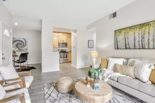 Photo #6: 41089045 Listing