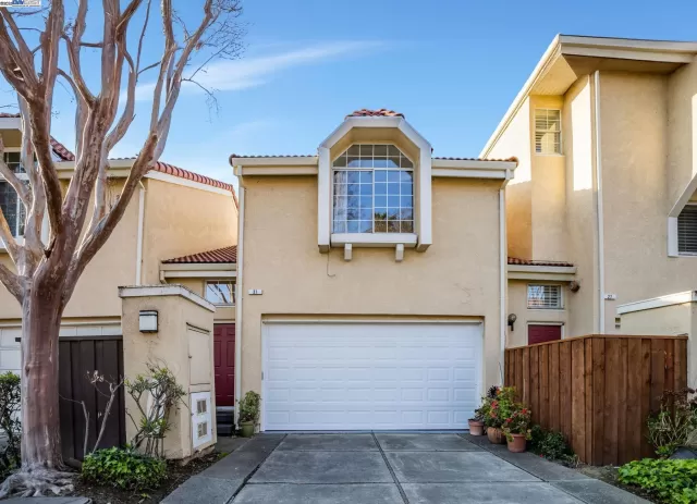 MLS: 41089197 Condo For Sale