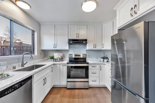 MLS: 41089281 Condo For Sale