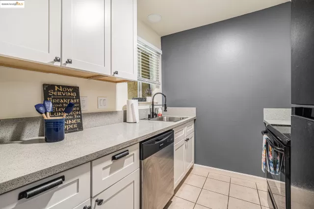 MLS: 41089336 Condo For Sale