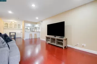 Photo #6: 41089425 Listing