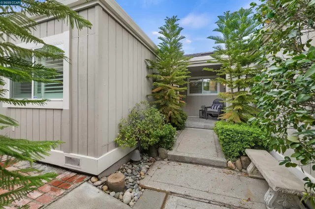 MLS: 41089535 Condo For Sale