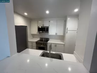 Photo #6: 41089577 Listing