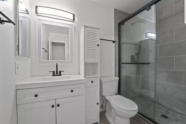 MLS: 41089578 Condo For Sale