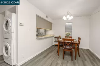 Photo #5: 41089600 Listing