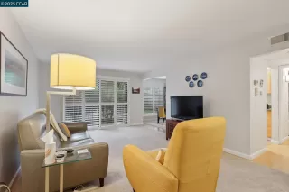 Photo #2: 41089781 Listing