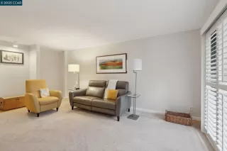 Photo #3: 41089781 Listing