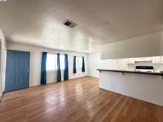 Photo #2: 41089817 Listing