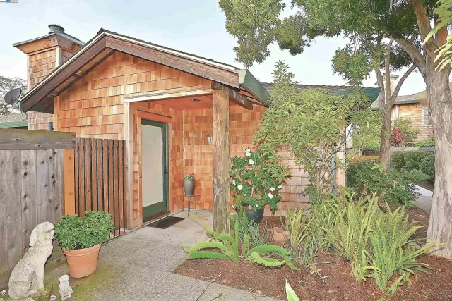 MLS: 41089862 Condo For Sale