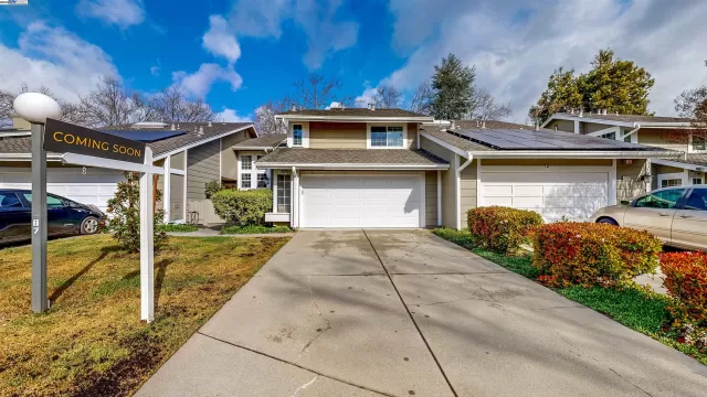 MLS: 41089903 Condo For Sale