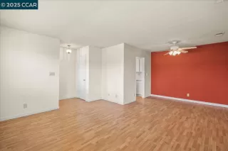 Photo #4: 41089956 Listing