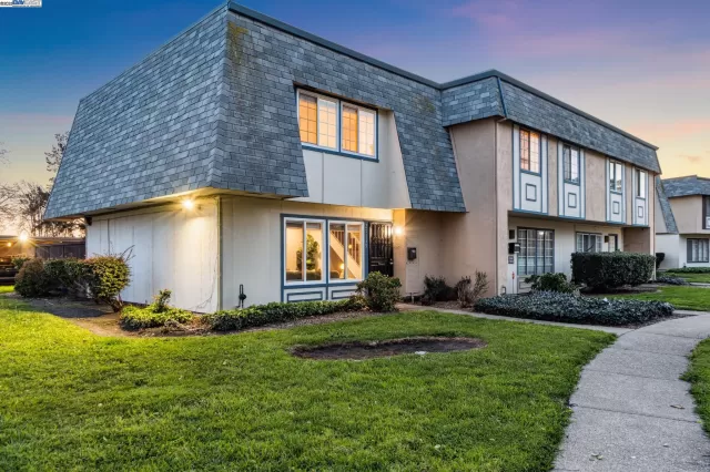 MLS: 41090006 Condo For Sale