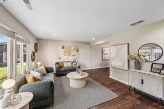 Photo #1: 41090006 Listing 