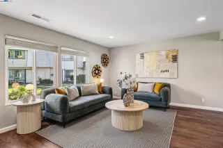 Photo #2: 41090006 Listing 