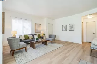 Photo #1: 41090101 Listing