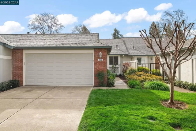 MLS: 41090117 Condo For Sale