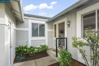 Photo #2: 41090117 Listing