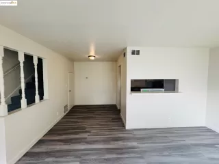 Photo #2: 41090171 Listing