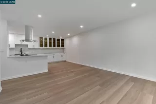 Photo #5: 41090198 Listing 