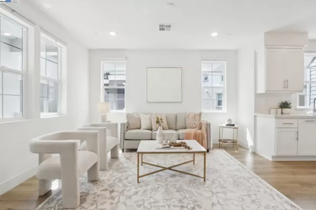 MLS: 41090294 Condo For Sale