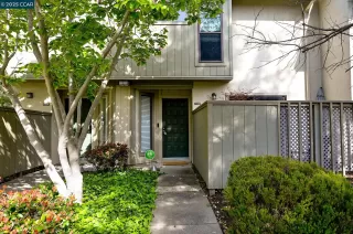 Click for more information on MLS # 41090310 : 1692 PARKSIDE DR More Details about MLS # 41090310 : 1692 PARKSIDE DR