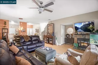 Photo #6: 41090315 Listing 