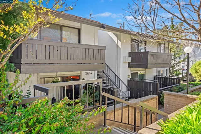 MLS: 41090353 Condo For Sale