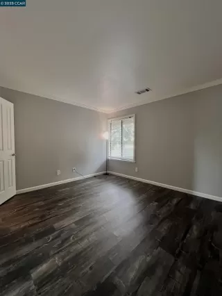 Photo #5: 41090387 Listing